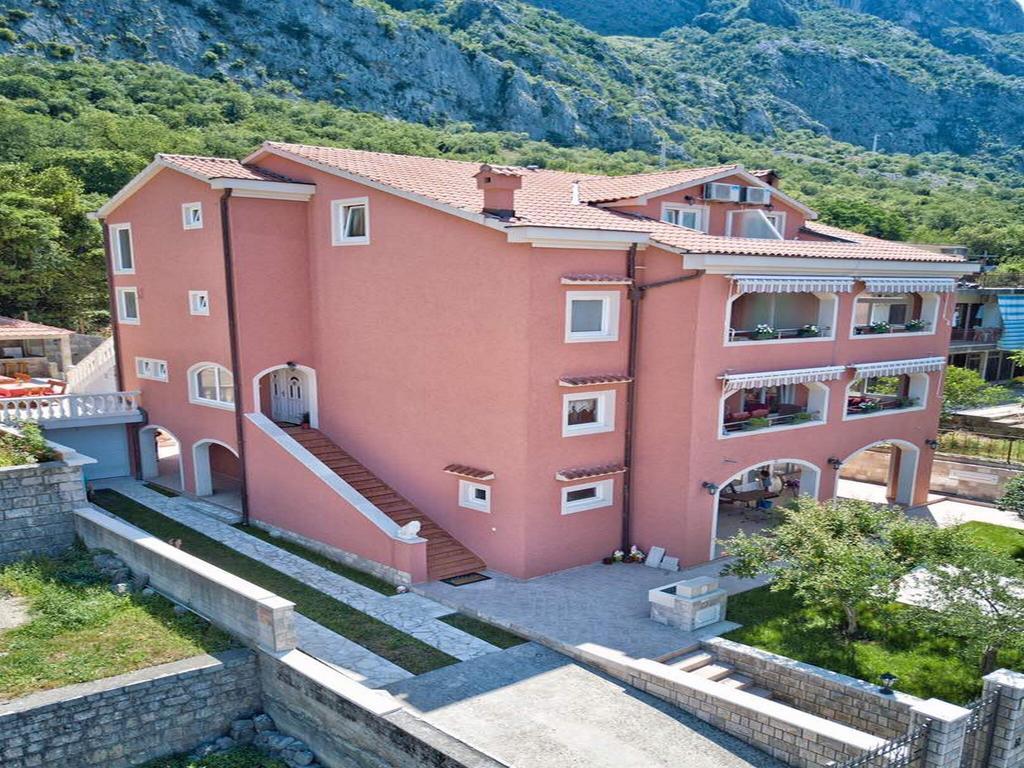 Apartments Radonjic Котор Екстериор снимка