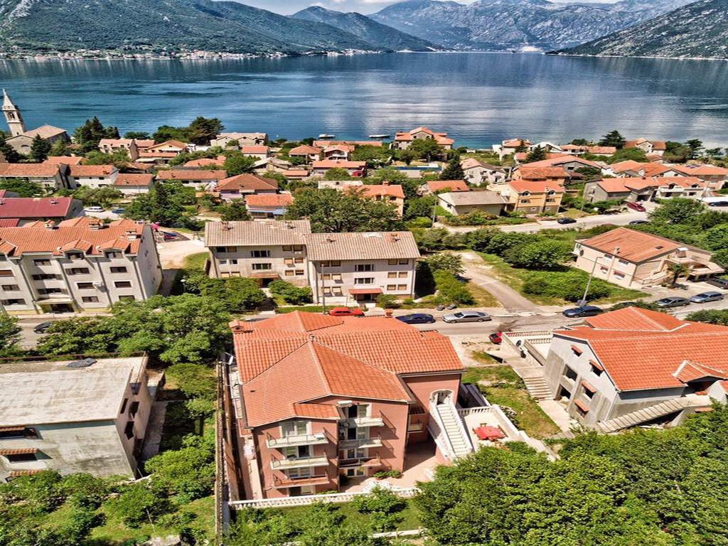 Apartments Radonjic Котор Екстериор снимка