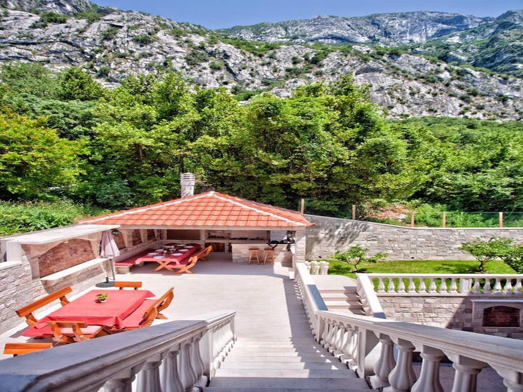 Apartments Radonjic Котор Екстериор снимка