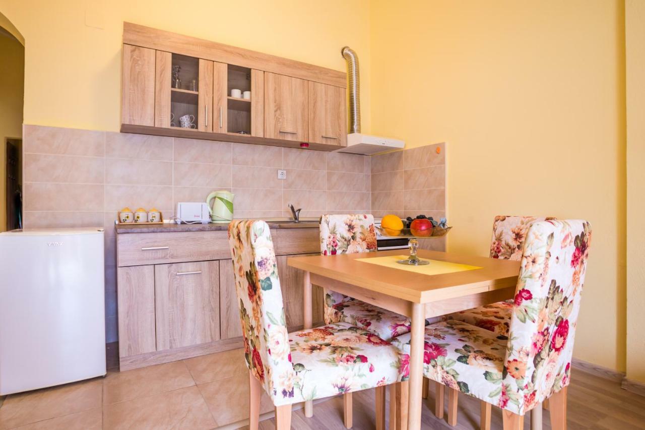 Apartments Radonjic Котор Екстериор снимка